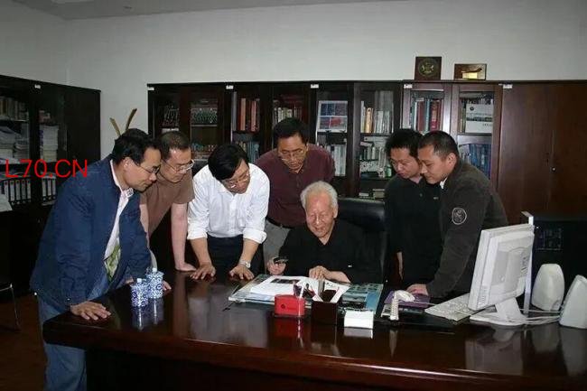 母亲知晓他藏30年的秘密后泪流满面 国之功勋黄旭华