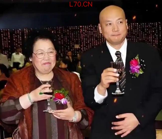 陈丽华晚年每天生活费10元 简朴生活背后的紫檀情怀