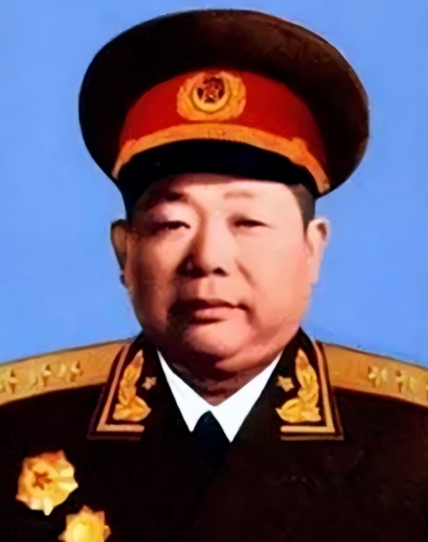 1976年伟人离世，守灵时陈锡联小声问了一句话，李先念打出手势：别说了