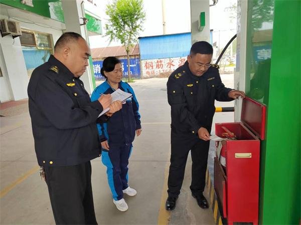 阳信县流坡坞镇开展“九小场所”消防安全检查行动